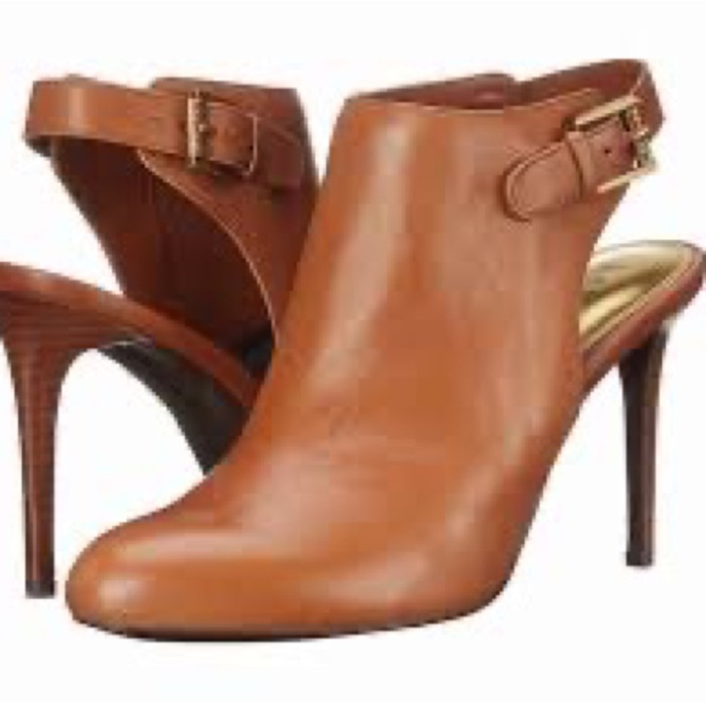 Ralph Lauren Rayna Ankle Strap Heel Size 8, NEVER WORN!